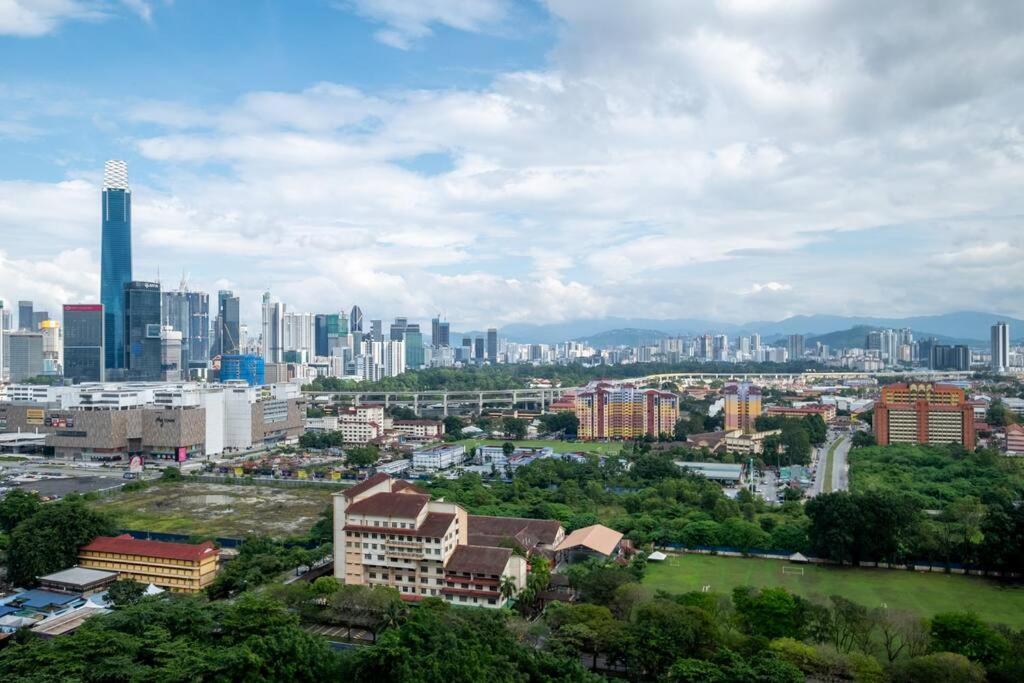 Pangsapuri Hidden Gem 3br Sunway Velocity Two 4.7km To Trx Kuala Lumpur