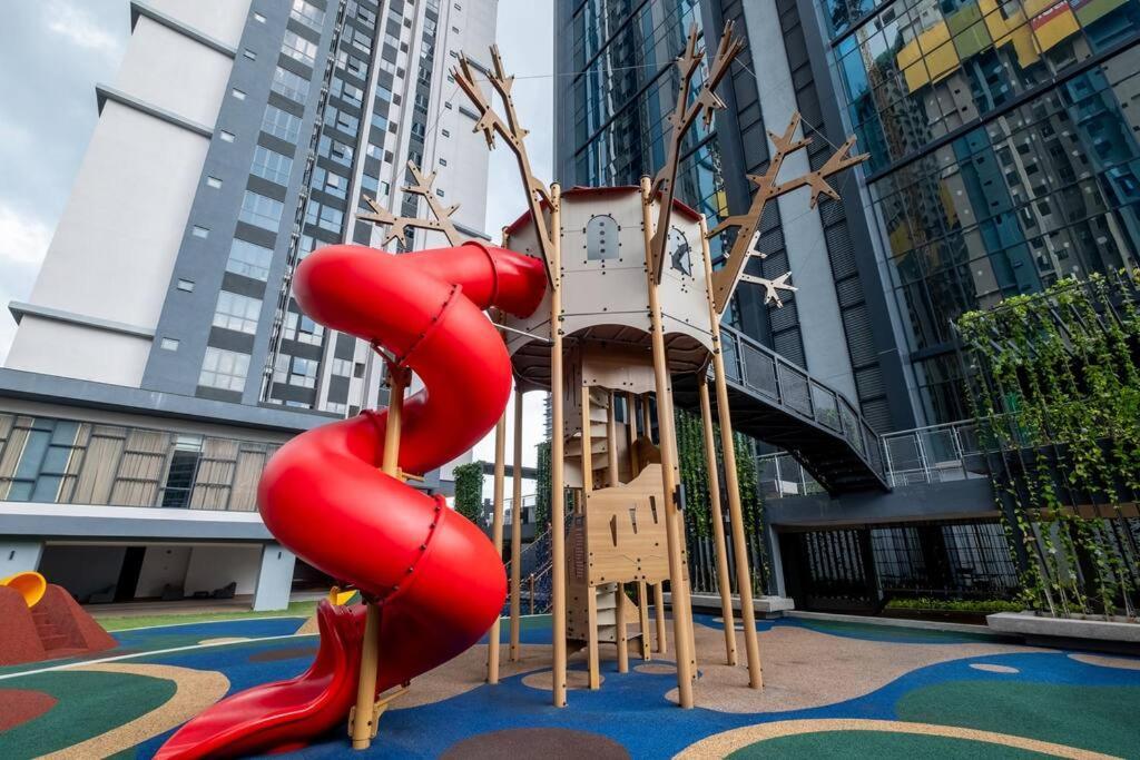 Pangsapuri Hidden Gem 3br Sunway Velocity Two 4.7km To Trx Kuala Lumpur